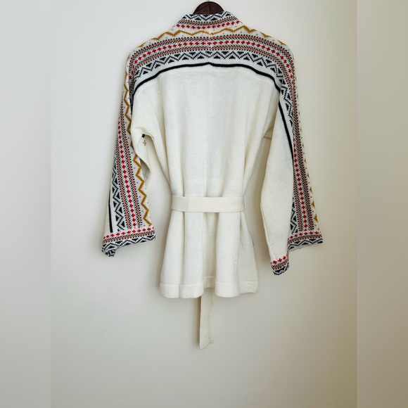 VINTAGE 70s Belted Cardigan - Picture 2 of 9